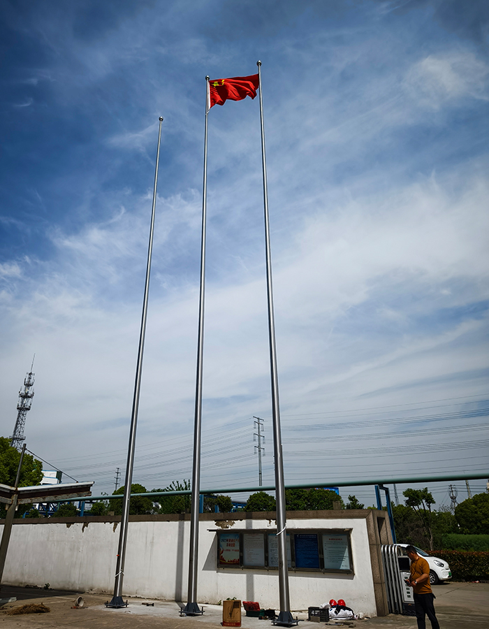 Cột cờ nâng quay tay bằng thép không gỉ hình nón Cột cờ nâng quay tay bằng thép không gỉ hình nón
