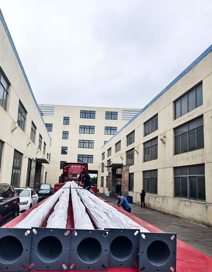 Cột cờ nâng quay tay bằng thép không gỉ hình nón Cột cờ nâng quay tay bằng thép không gỉ hình nón