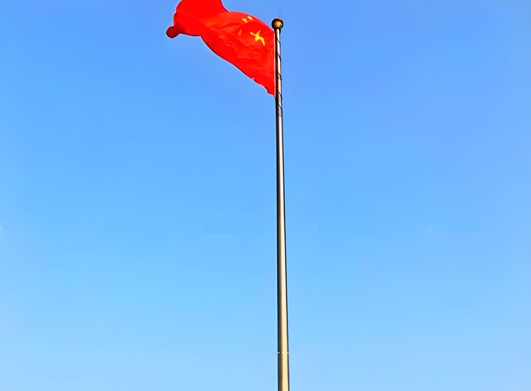Cột cờ titan